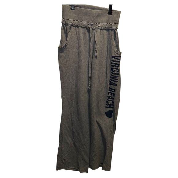 None and/or Unknown Pants - Vintage Virginia Beach women's oversize sweatpants